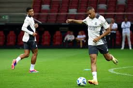 役后陷入迷 役后陷入迷